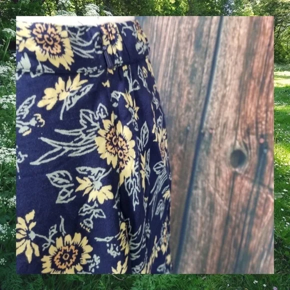 NWOT Kimchi Blue Daisy Mini Skirt - Picture 2 of 5